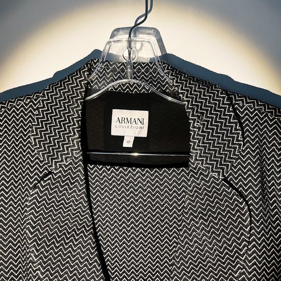 Vintage Armani Collezioni Jacquard 2 PC Chevron Skirt Suit Blazer Size 12 - Picture 4 of 14